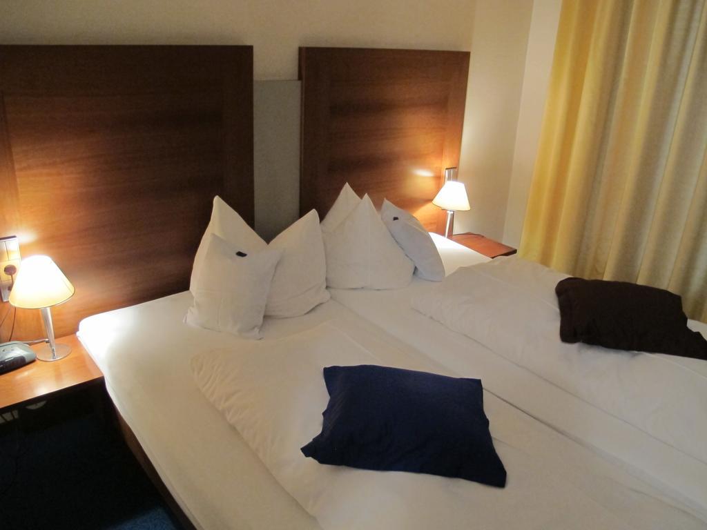Garni-Hotel Sailer & Hotel Sailer'S Villa Rottweil Værelse billede